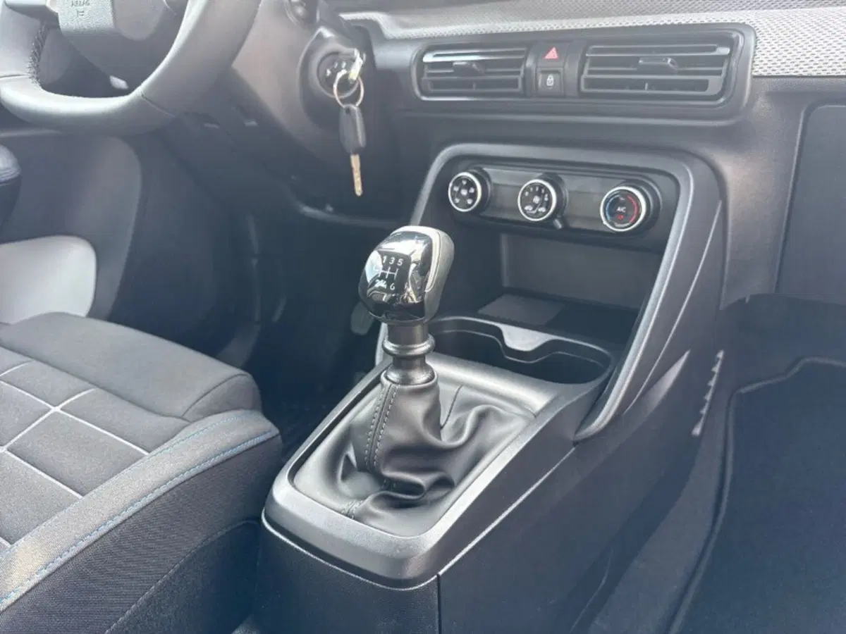 Citroen C3 Aircross nuova a Lecco (13)