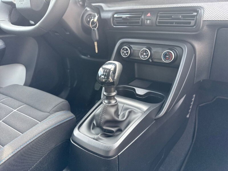 Citroen C3 Aircross nuova a Lecco (13)
