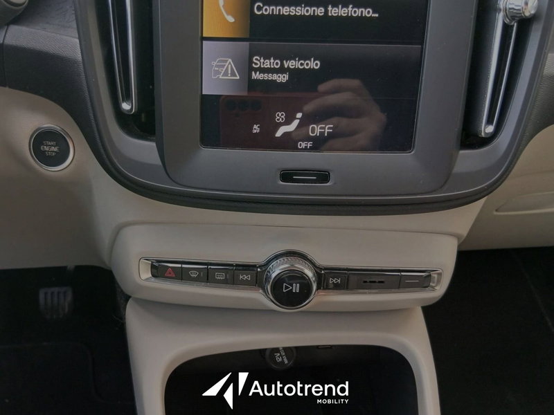 Volvo XC40 usata a Bari (11)