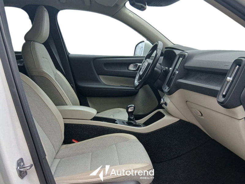 Volvo XC40 usata a Bari (8)