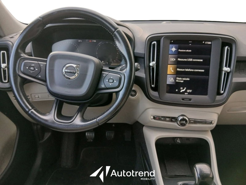 Volvo XC40 usata a Bari (9)