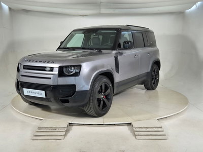 Land Rover Defender 110 3.0d i6 mhev SE awd 200cv auto del 2024 usata a Torino