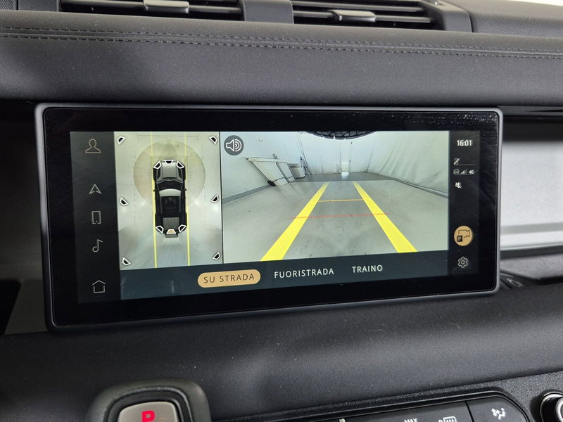 Land Rover Defender usata a Torino (14)