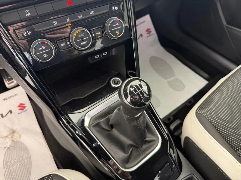 Volkswagen T-Roc usata a Napoli (17)