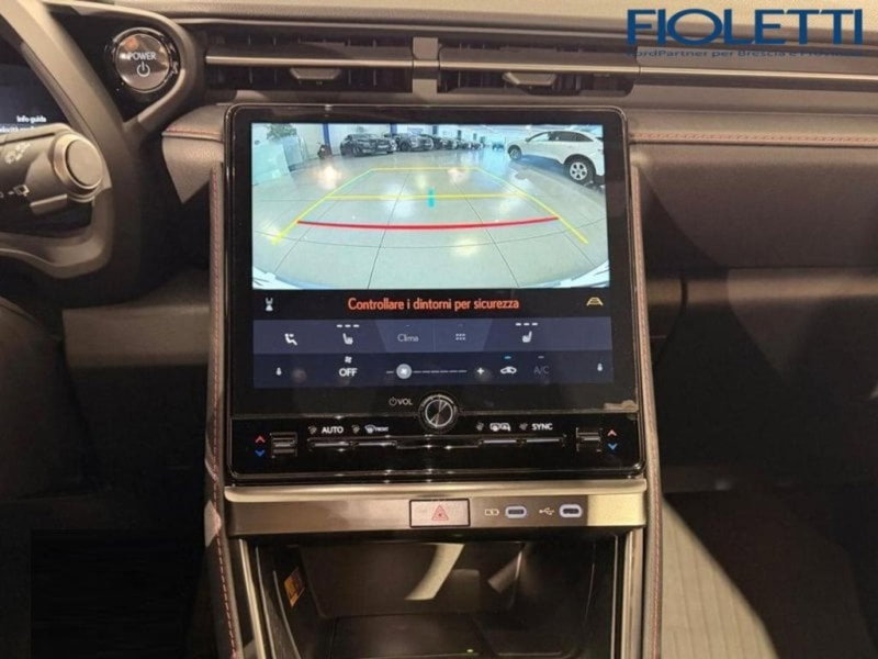 Lexus LBX usata a Brescia (10)