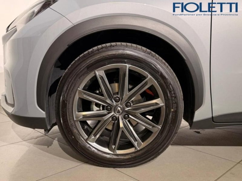 Lexus LBX usata a Brescia (14)