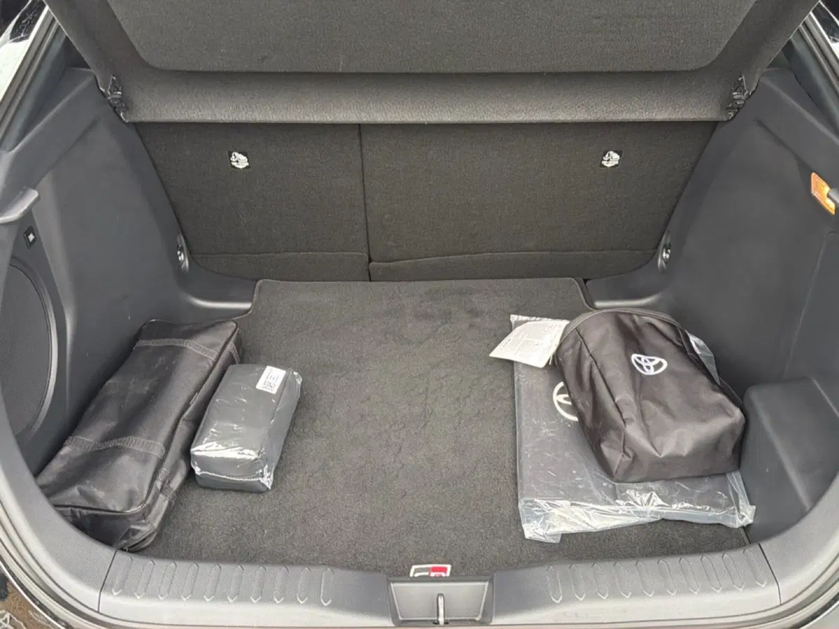Toyota Toyota C-HR usata a Catania (6)