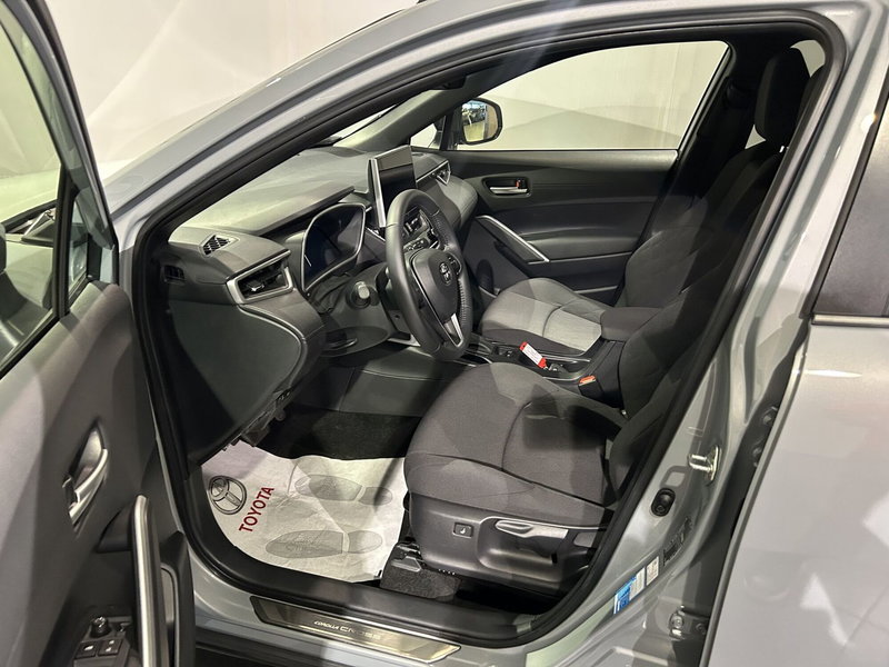 Toyota Corolla Cross Hybrid usata a Milano (12)