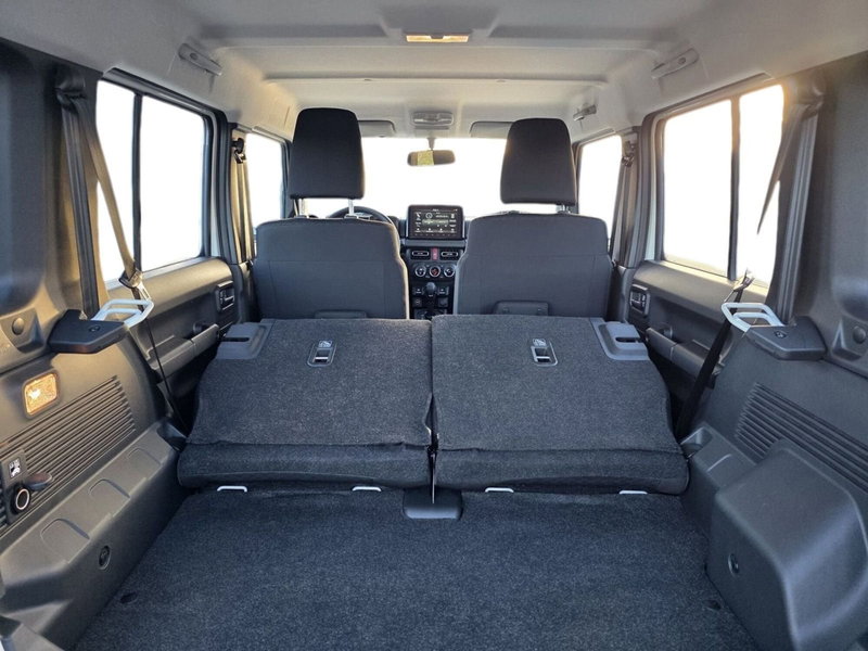 Suzuki Jimny nuova a Pistoia (14)