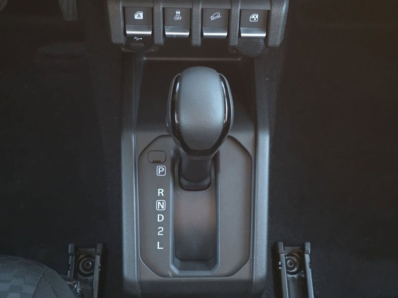 Suzuki Jimny nuova a Pistoia (8)