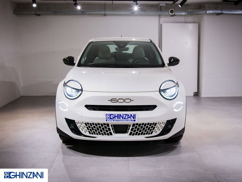 Fiat 600 nuova a Bergamo (4)