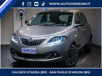 Lancia Ypsilon 1.0 FireFly 5 porte S&amp;S Hybrid Gold Plus del 2023 usata a San Paolo d'Argon
