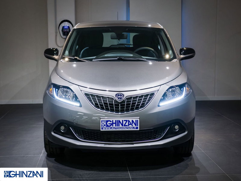 Lancia Ypsilon usata a Bergamo (2)