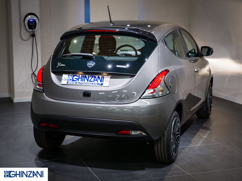 Lancia Ypsilon usata a Bergamo (6)