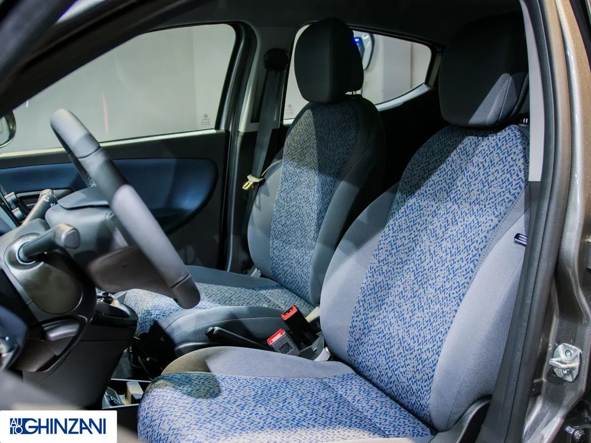 Lancia Ypsilon usata a Bergamo (7)