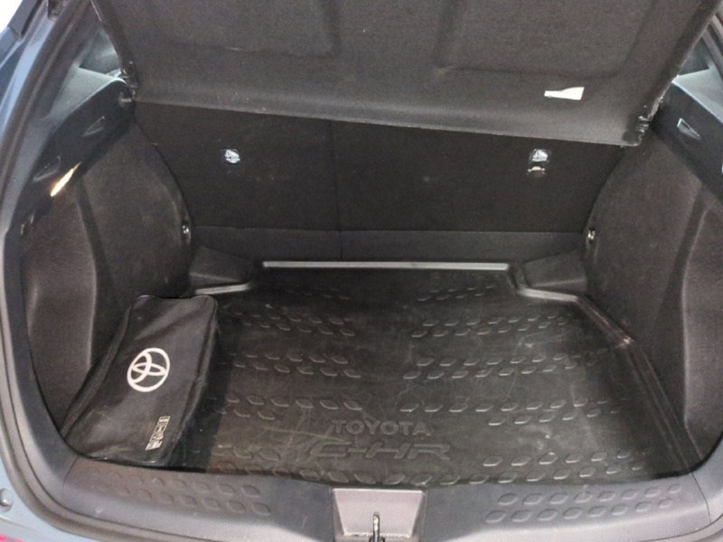 Toyota Toyota C-HR usata a Milano (10)