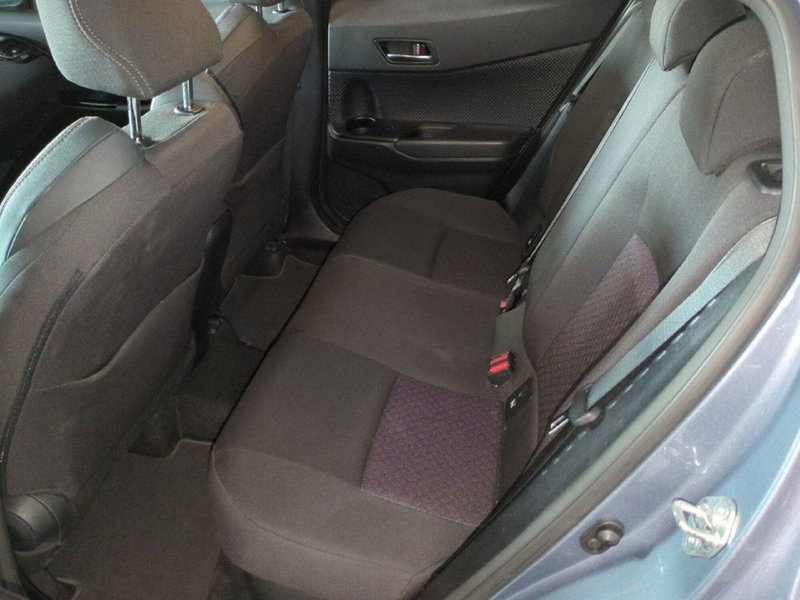 Toyota Toyota C-HR usata a Milano (11)