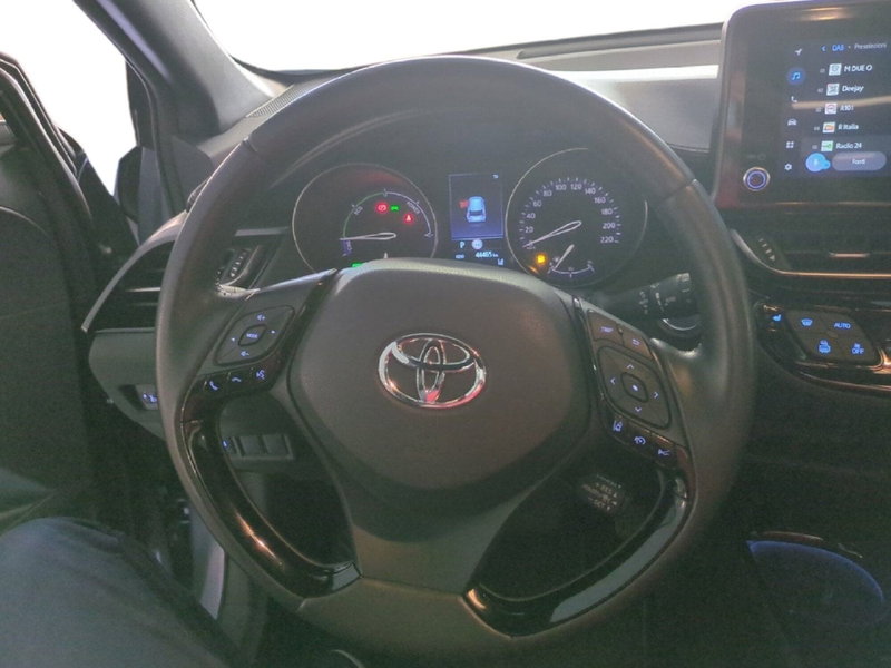Toyota Toyota C-HR usata a Milano (15)