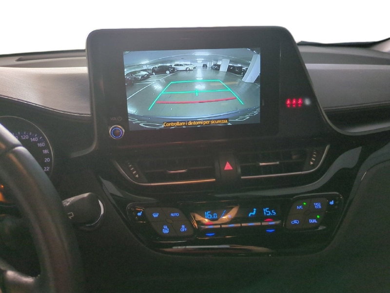 Toyota Toyota C-HR usata a Milano (16)
