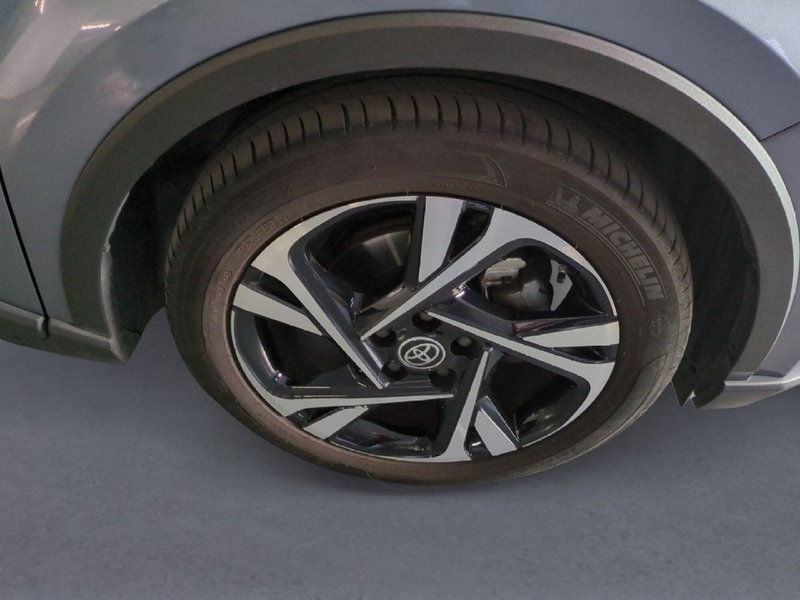 Toyota Toyota C-HR usata a Milano (9)