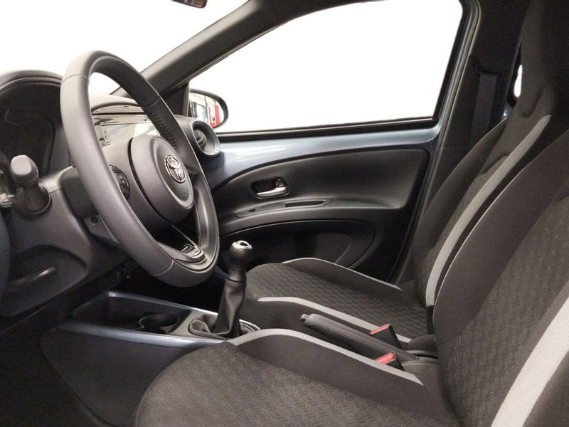 Toyota Aygo X usata a Roma (6)