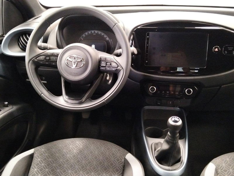Toyota Aygo X usata a Roma (7)