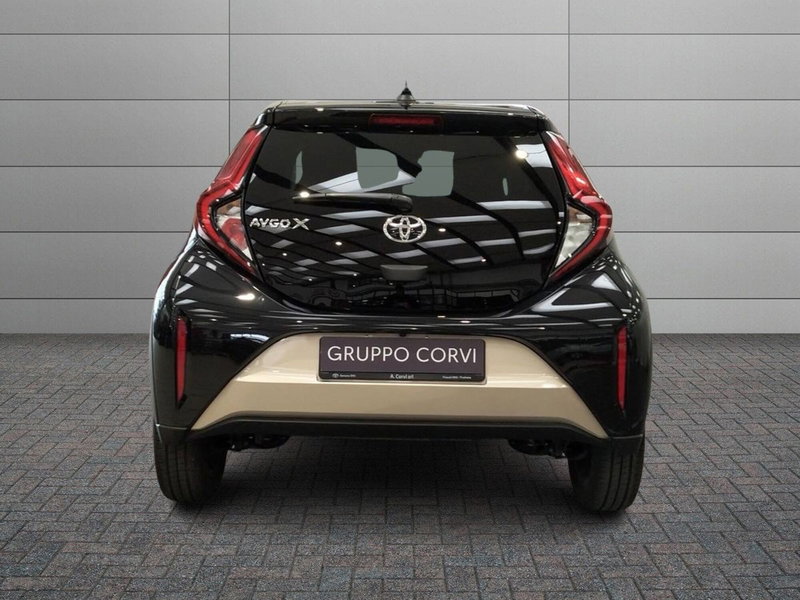 Toyota Aygo X usata a Roma (11)