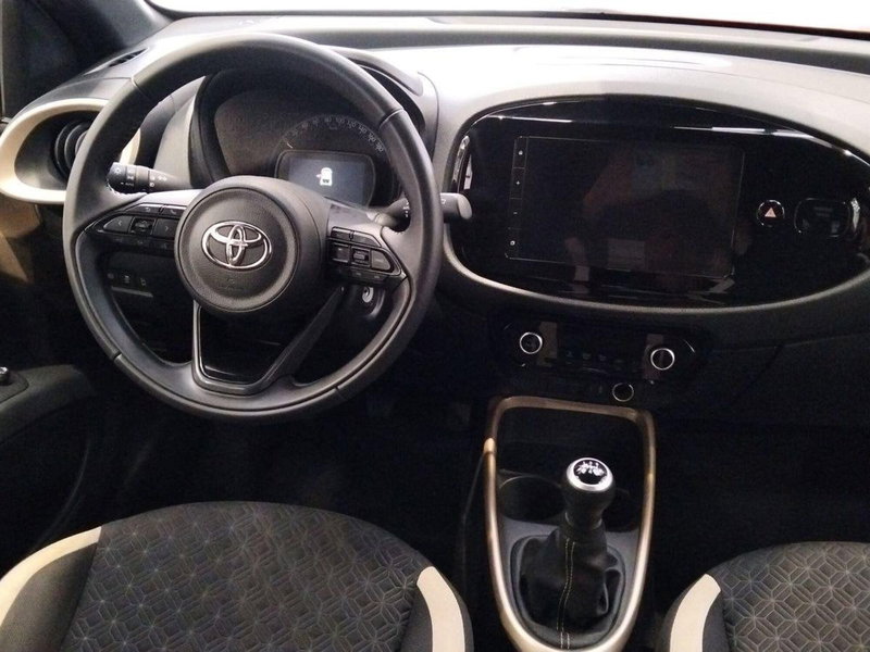 Toyota Aygo X usata a Roma (7)