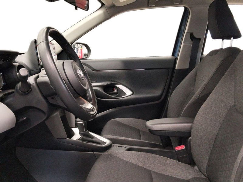 Toyota Yaris Cross usata a Roma (7)