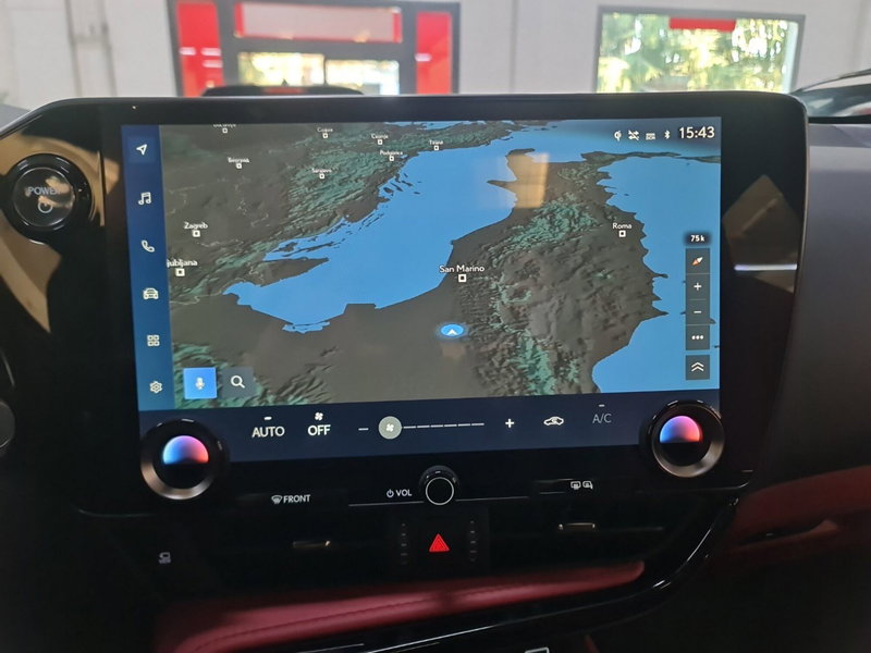 Lexus NX usata a Modena (11)