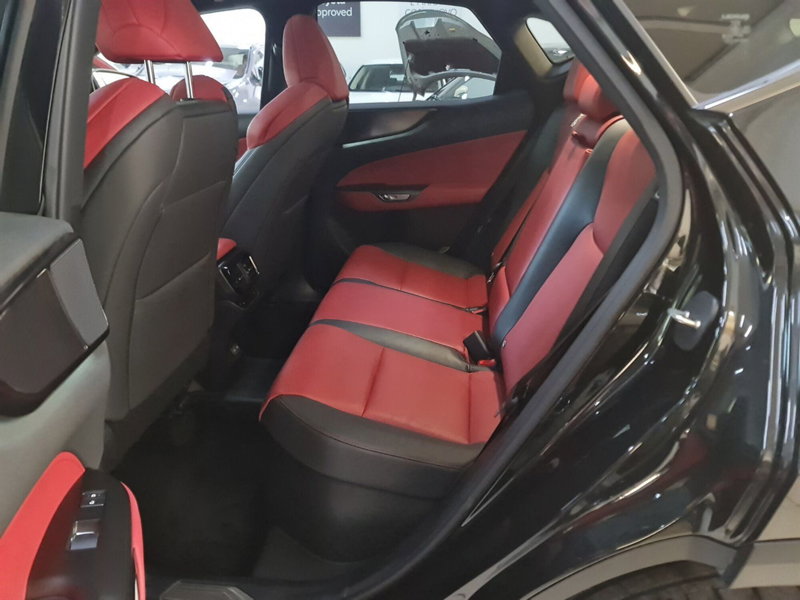 Lexus NX usata a Modena (9)