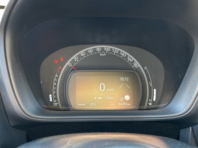 Toyota Aygo X usata a Bologna (11)