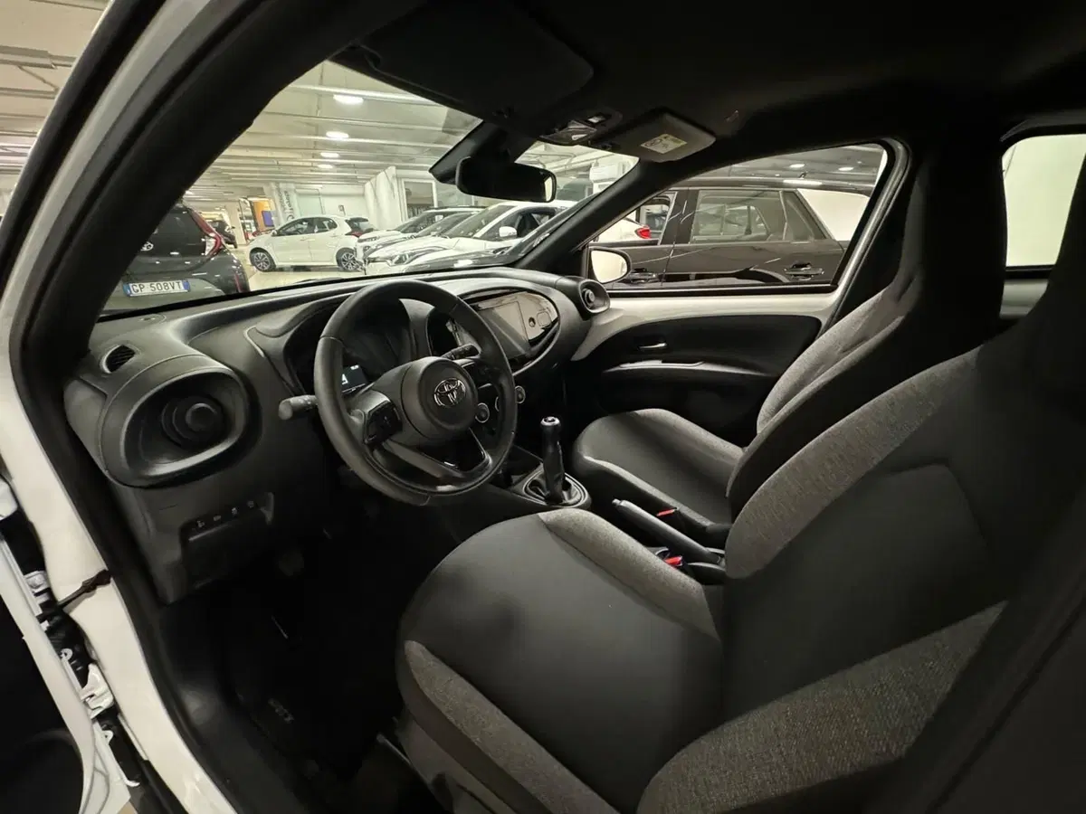 Toyota Aygo X usata a Modena (8)