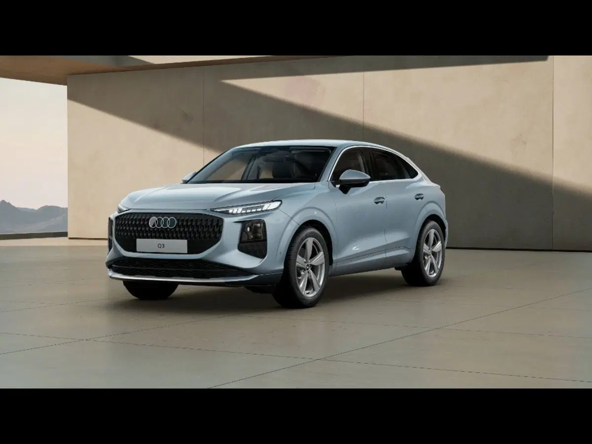 Audi Q3 Sportback nuova a Pisa