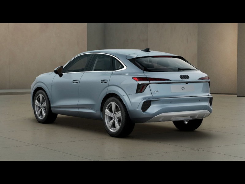 Audi Q3 Sportback nuova a Pisa (3)