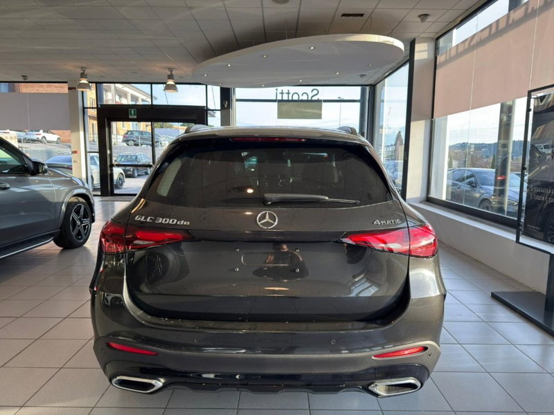 Mercedes-Benz GLC SUV nuova a Grosseto (5)