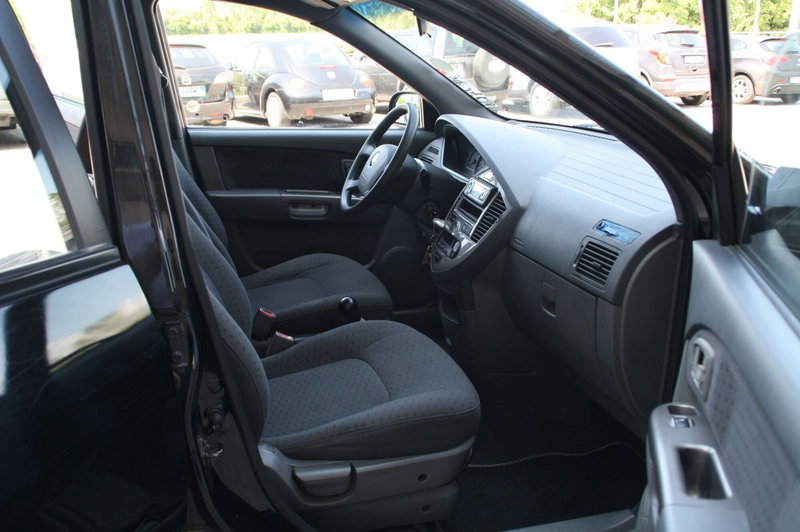 Kia Carens usata a Pordenone (6)