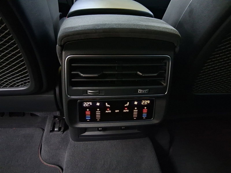 Audi RS Q8 usata a Bologna (18)