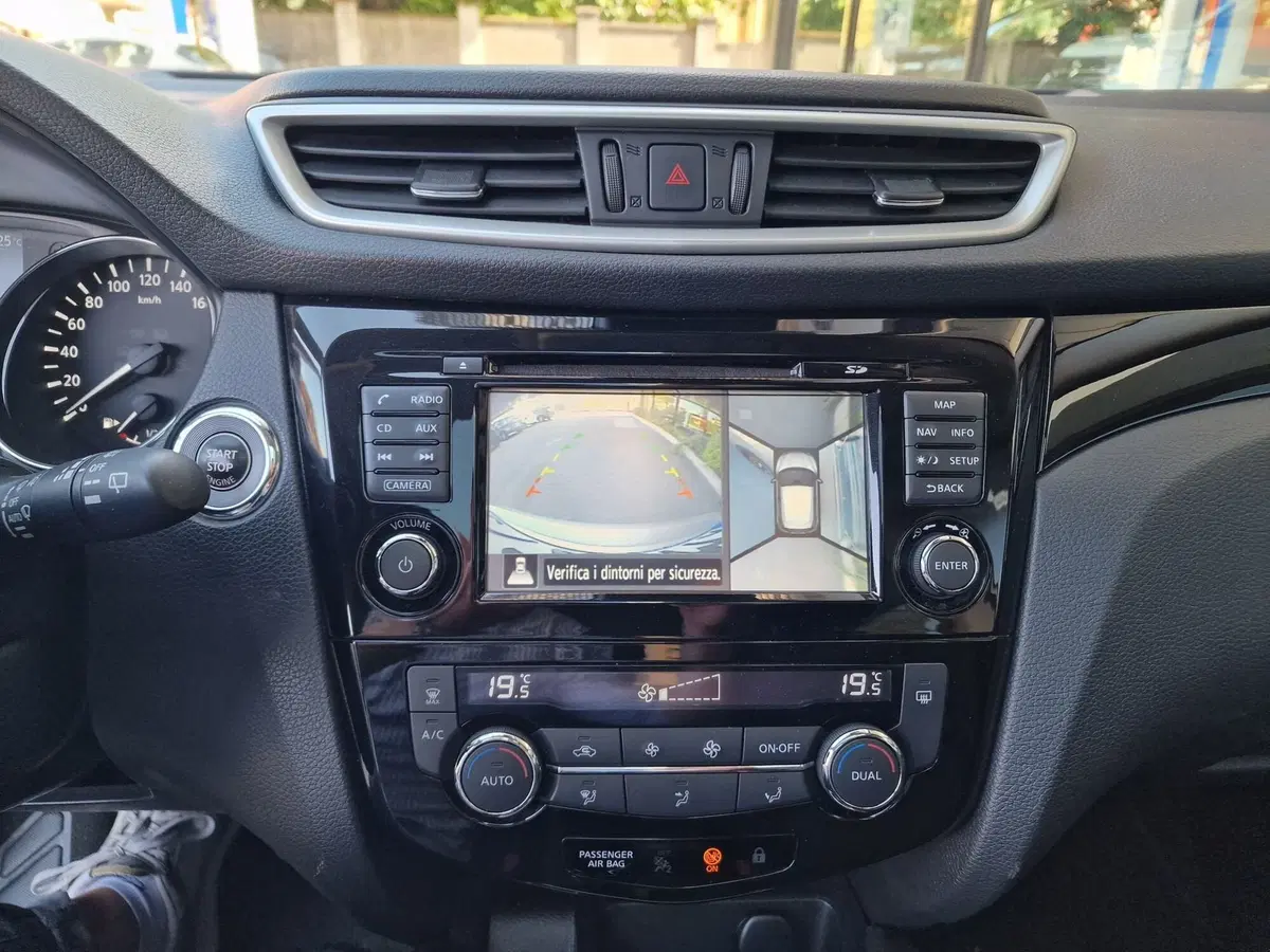 Nissan Qashqai usata a Milano (13)
