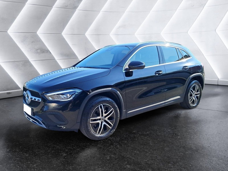 Mercedes-Benz GLA SUV usata a Salerno