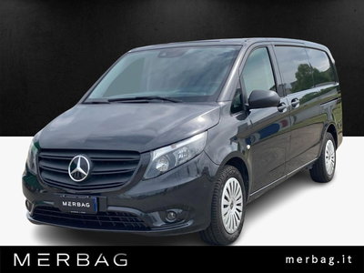 Mercedes-Benz Vito tourer 119 cdi long Pro 9G-tronic del 2020 usata a Lainate