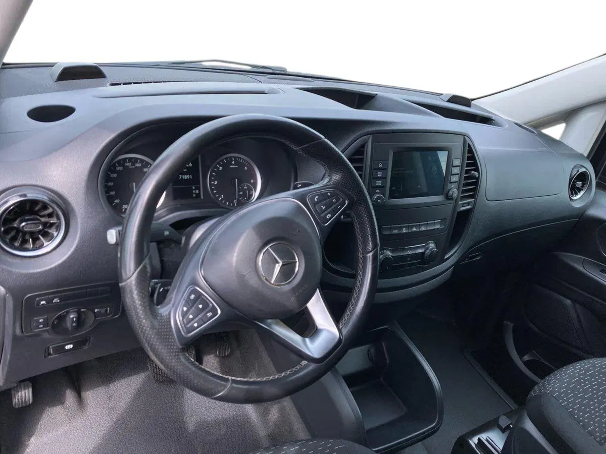 Mercedes-Benz Vito usata a Milano (9)