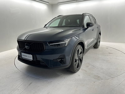 Volvo XC40 2.0 b3 Ultra Black Edition auto del 2025 usata a Bergamo