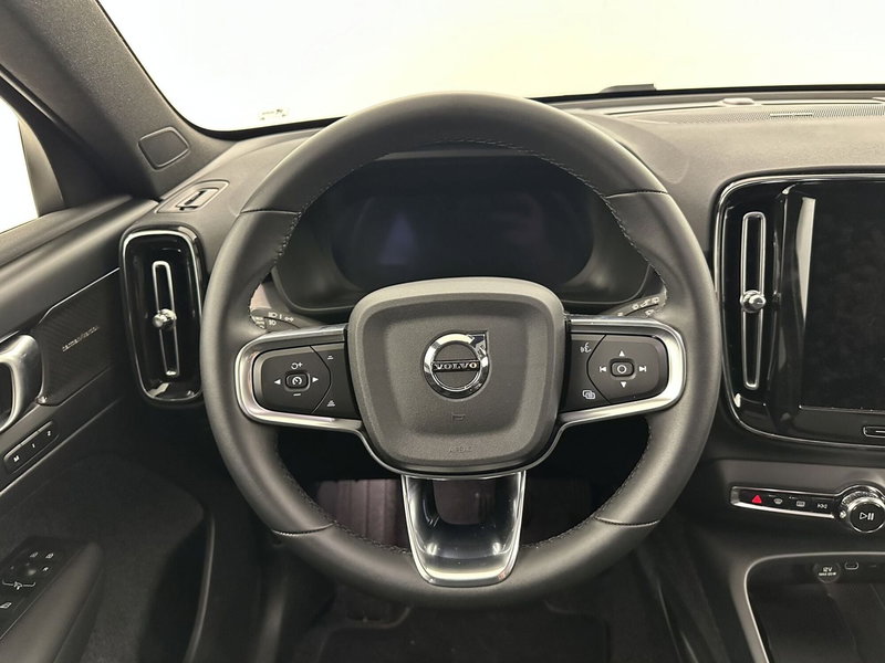 Volvo XC40 usata a Bergamo (11)