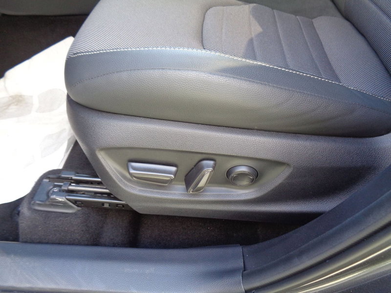 Toyota Toyota C-HR usata a Treviso (9)