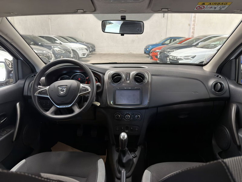 Dacia Sandero usata a Milano (16)