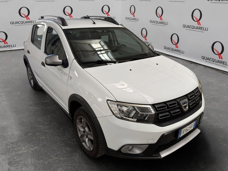 Dacia Sandero usata a Milano (2)
