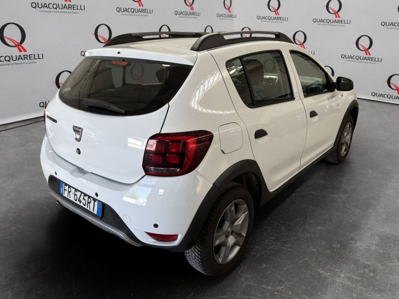 Dacia Sandero usata a Milano (4)