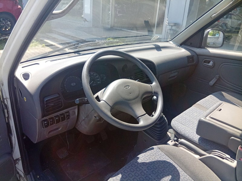 Kia Pregio usata a Brescia (13)