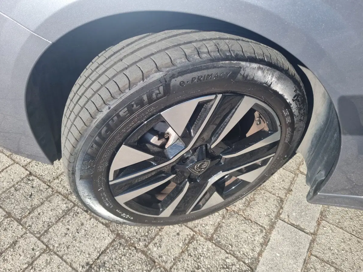 Peugeot 208 usata a Lucca (18)